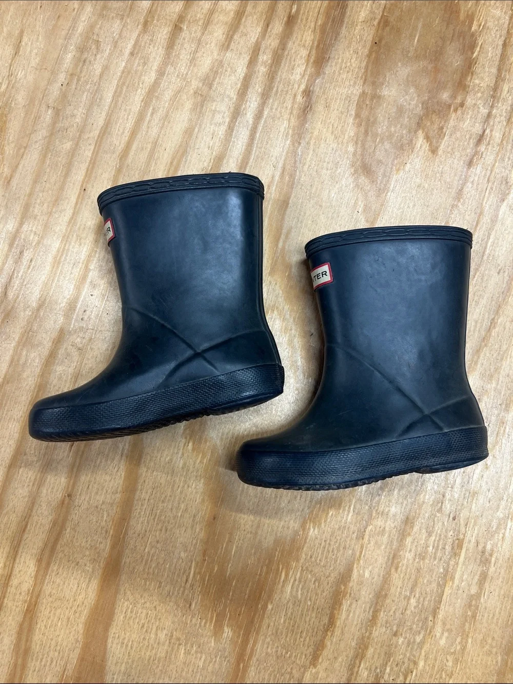 Hunter Kids Black Rain Boots with Red Logo Trim unisex boys size 6 6c